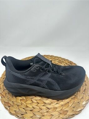 ASICS Novablast 4 Running Shoes Black Size 8 Women's